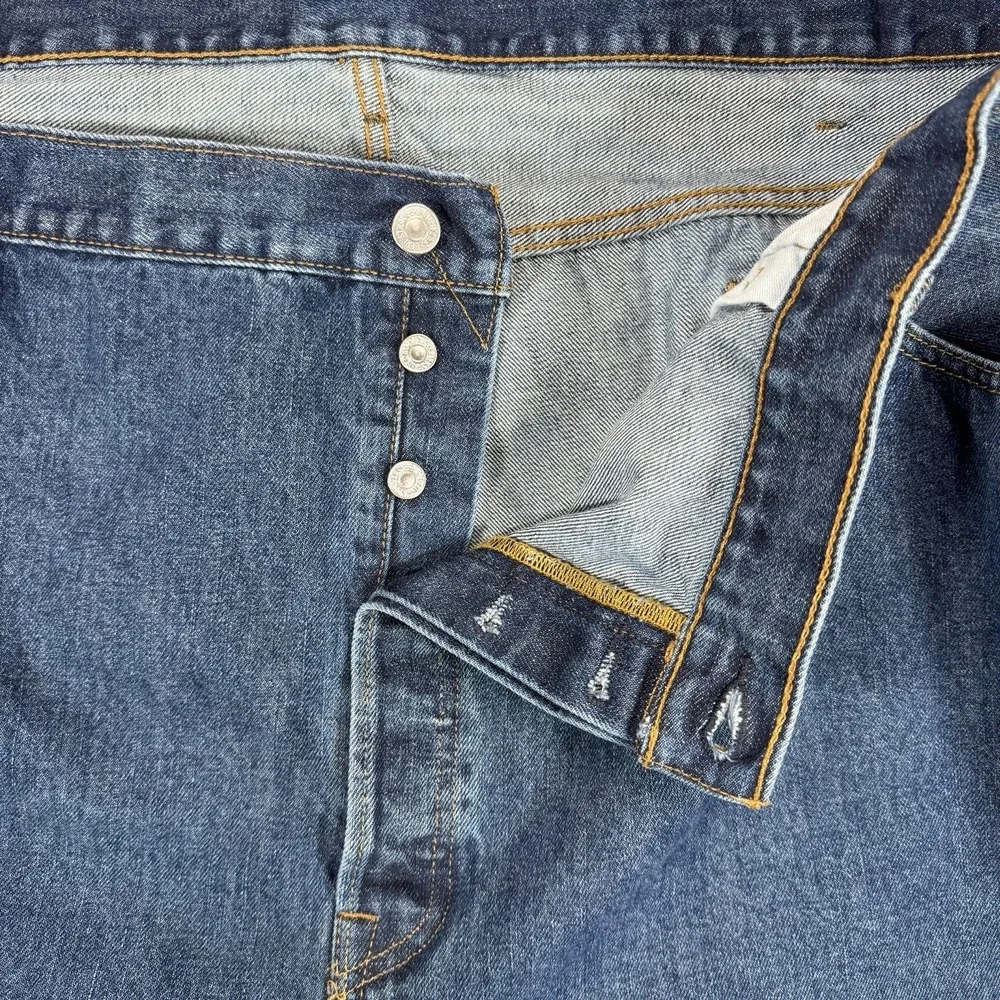 Levis 501 Jeans Mens 52x32 Blue Denim‎ Straight Leg Button Fly High Rise Casual